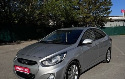 Hyundai Solaris II рестайлинг, 2013 год, 860 000 рублей, 1 фотография