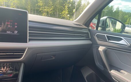 Volkswagen Tiguan II, 2021 год, 5 100 000 рублей, 13 фотография