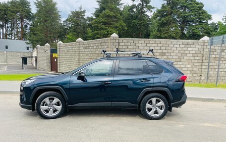 Toyota RAV4, 2020 год, 2 955 000 рублей, 10 фотография