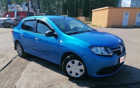 Renault Logan II, 2016 год, 830 000 рублей, 2 фотография