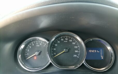 Renault Logan II, 2016 год, 830 000 рублей, 18 фотография