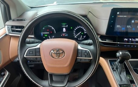 Toyota Sienna, 2022 год, 3 990 000 рублей, 9 фотография