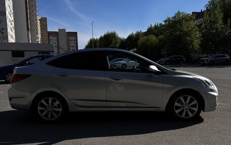 Hyundai Solaris II рестайлинг, 2013 год, 860 000 рублей, 4 фотография