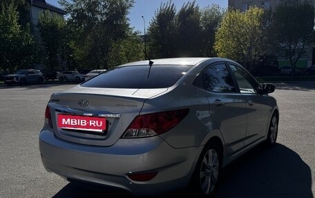 Hyundai Solaris II рестайлинг, 2013 год, 860 000 рублей, 5 фотография