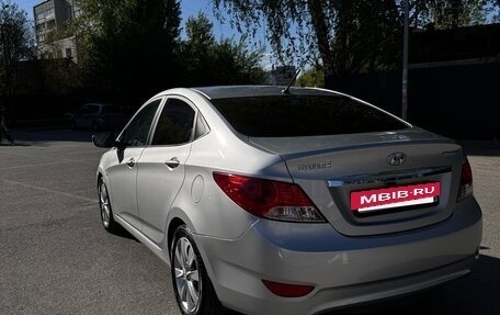 Hyundai Solaris II рестайлинг, 2013 год, 860 000 рублей, 7 фотография