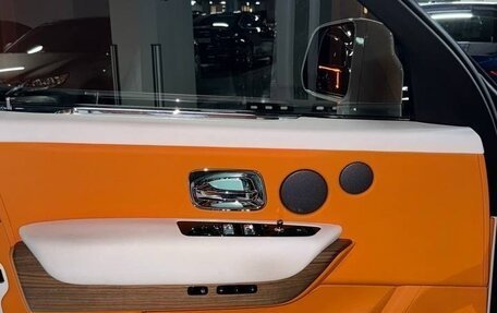 Rolls-Royce Cullinan, 2021 год, 29 990 000 рублей, 9 фотография
