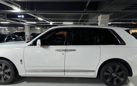 Rolls-Royce Cullinan, 2021 год, 29 990 000 рублей, 6 фотография