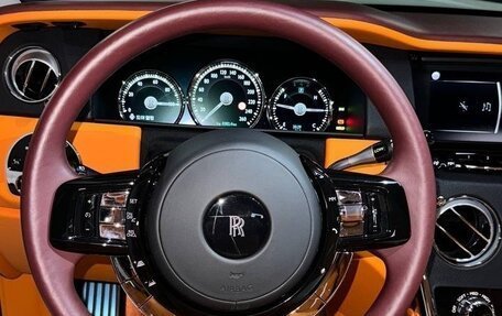 Rolls-Royce Cullinan, 2021 год, 29 990 000 рублей, 11 фотография