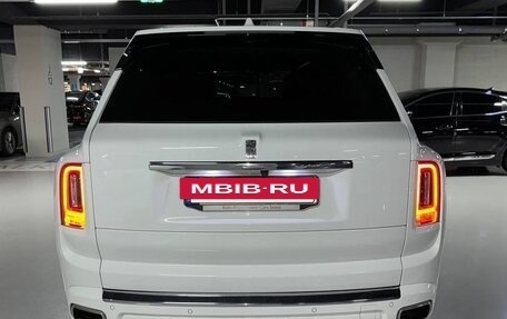 Rolls-Royce Cullinan, 2021 год, 29 990 000 рублей, 7 фотография