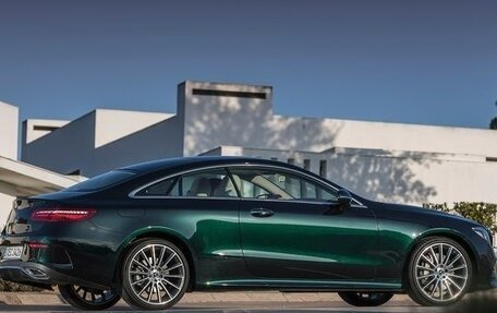 Mercedes-Benz E-Класс, 2018 год, 4 645 000 рублей, 2 фотография