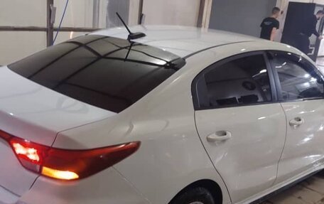 KIA Rio IV, 2019 год, 950 000 рублей, 2 фотография