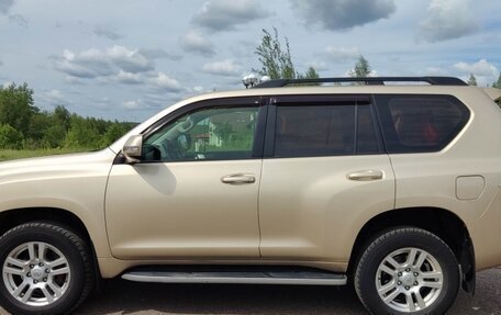 Toyota Land Cruiser Prado 150 рестайлинг 2, 2011 год, 2 950 000 рублей, 5 фотография