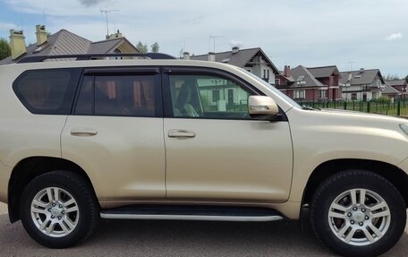 Toyota Land Cruiser Prado 150 рестайлинг 2, 2011 год, 2 950 000 рублей, 6 фотография