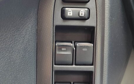 Toyota Land Cruiser Prado 150 рестайлинг 2, 2011 год, 2 950 000 рублей, 13 фотография