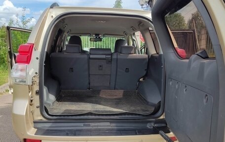 Toyota Land Cruiser Prado 150 рестайлинг 2, 2011 год, 2 950 000 рублей, 8 фотография