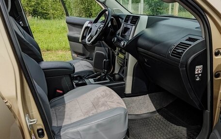 Toyota Land Cruiser Prado 150 рестайлинг 2, 2011 год, 2 950 000 рублей, 15 фотография