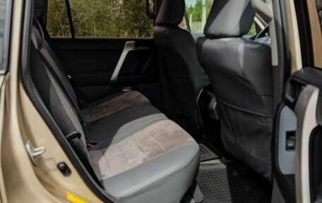 Toyota Land Cruiser Prado 150 рестайлинг 2, 2011 год, 2 950 000 рублей, 16 фотография