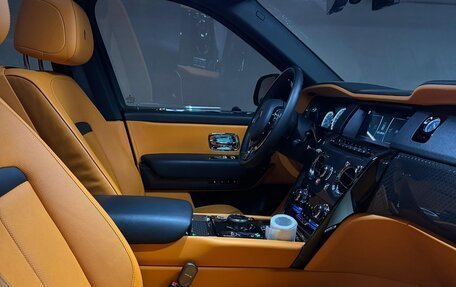 Rolls-Royce Cullinan, 2021 год, 33 990 000 рублей, 11 фотография
