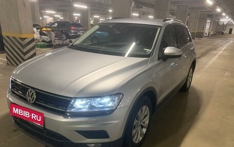 Volkswagen Tiguan II, 2019 год, 1 900 000 рублей, 2 фотография