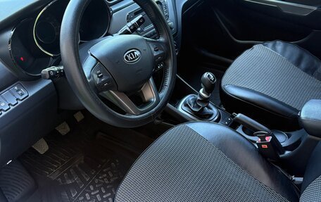 KIA Rio III рестайлинг, 2011 год, 1 000 000 рублей, 10 фотография