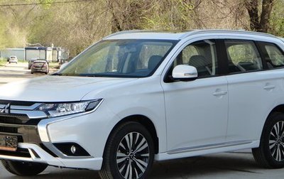 Mitsubishi Outlander III рестайлинг 3, 2022 год, 2 850 000 рублей, 1 фотография