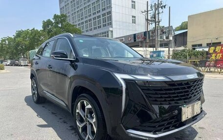 Geely Atlas, 2025 год, 1 820 000 рублей, 3 фотография
