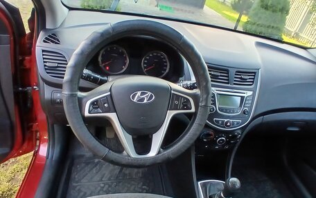 Hyundai Solaris II рестайлинг, 2013 год, 860 000 рублей, 8 фотография