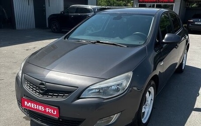 Opel Astra J, 2011 год, 800 000 рублей, 1 фотография