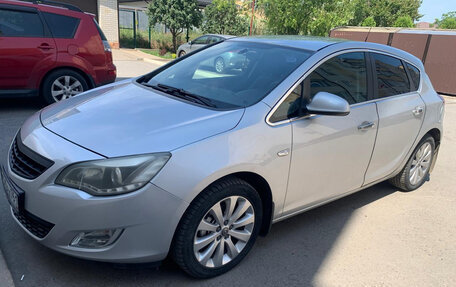 Opel Astra J, 2011 год, 950 000 рублей, 2 фотография