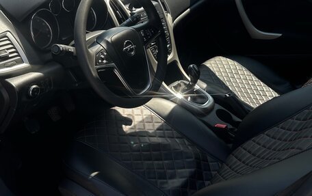 Opel Astra J, 2011 год, 800 000 рублей, 5 фотография