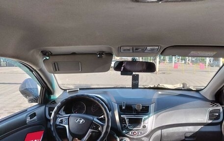 Hyundai Solaris II рестайлинг, 2015 год, 455 000 рублей, 12 фотография