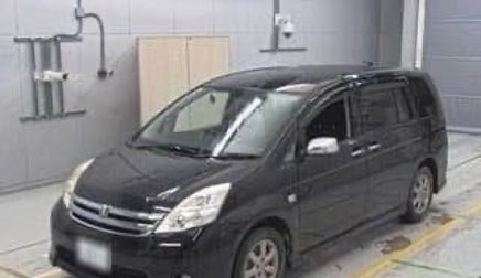 Toyota ISis I, 2011 год, 900 000 рублей, 1 фотография