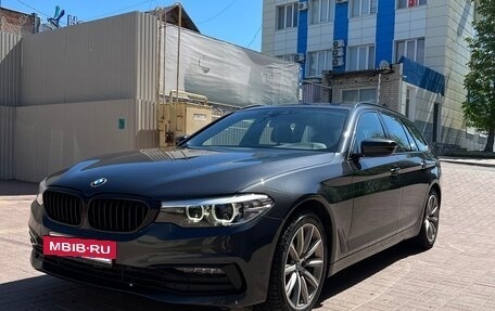 BMW 5 серия, 2019 год, 2 350 000 рублей, 2 фотография