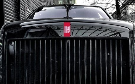 Rolls-Royce Cullinan, 2019 год, 33 000 000 рублей, 5 фотография