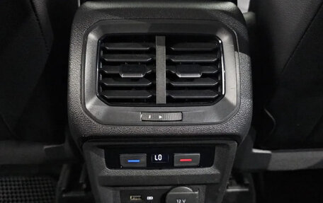 Volkswagen Tiguan II, 2020 год, 2 150 000 рублей, 16 фотография