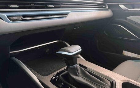 Geely Emgrand, 2023 год, 1 950 000 рублей, 24 фотография