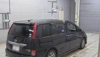 Toyota ISis I, 2011 год, 900 000 рублей, 2 фотография