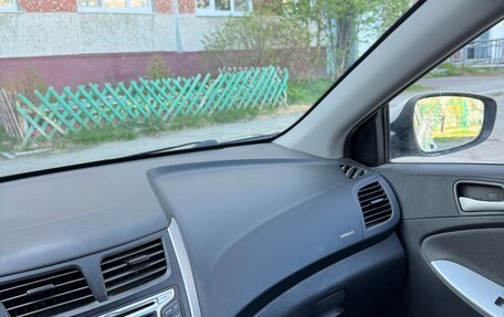 Hyundai Solaris II рестайлинг, 2013 год, 650 000 рублей, 5 фотография