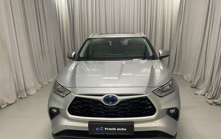 Toyota Highlander, 2023 год, 6 200 000 рублей, 2 фотография