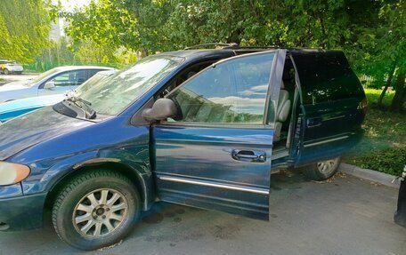 Chrysler Town & Country IV, 2002 год, 500 000 рублей, 3 фотография