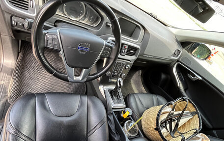 Volvo V40 II рестайлинг, 2015 год, 1 600 000 рублей, 4 фотография