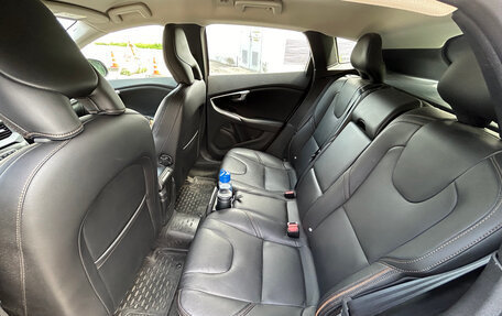 Volvo V40 II рестайлинг, 2015 год, 1 600 000 рублей, 2 фотография