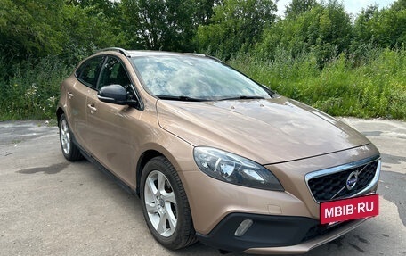 Volvo V40 II рестайлинг, 2015 год, 1 600 000 рублей, 7 фотография