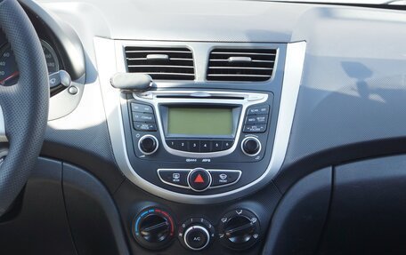 Hyundai Solaris II рестайлинг, 2012 год, 745 000 рублей, 10 фотография