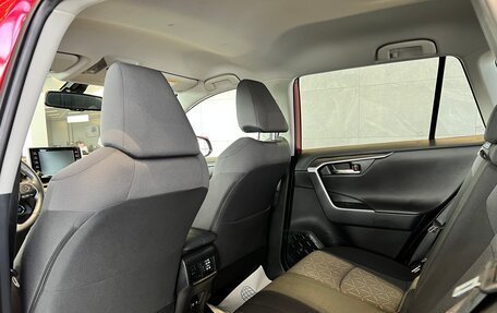 Toyota RAV4, 2021 год, 2 995 000 рублей, 13 фотография