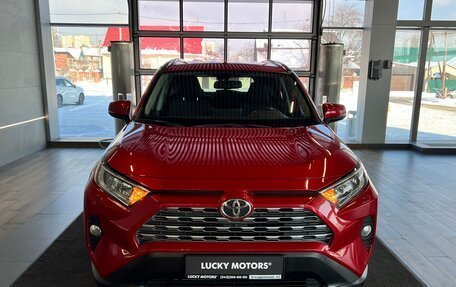 Toyota RAV4, 2021 год, 2 995 000 рублей, 2 фотография