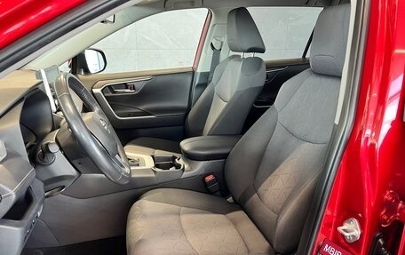 Toyota RAV4, 2021 год, 2 995 000 рублей, 12 фотография
