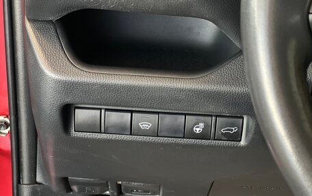Toyota RAV4, 2021 год, 2 995 000 рублей, 17 фотография