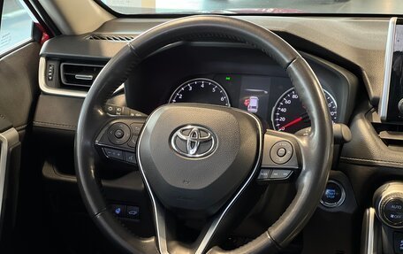 Toyota RAV4, 2021 год, 2 995 000 рублей, 24 фотография