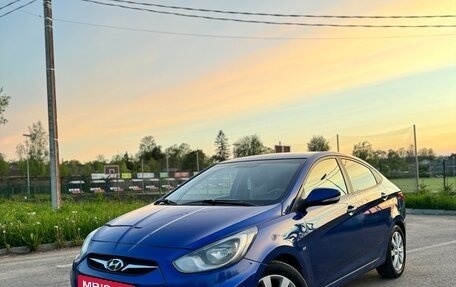 Hyundai Solaris II рестайлинг, 2011 год, 850 000 рублей, 4 фотография